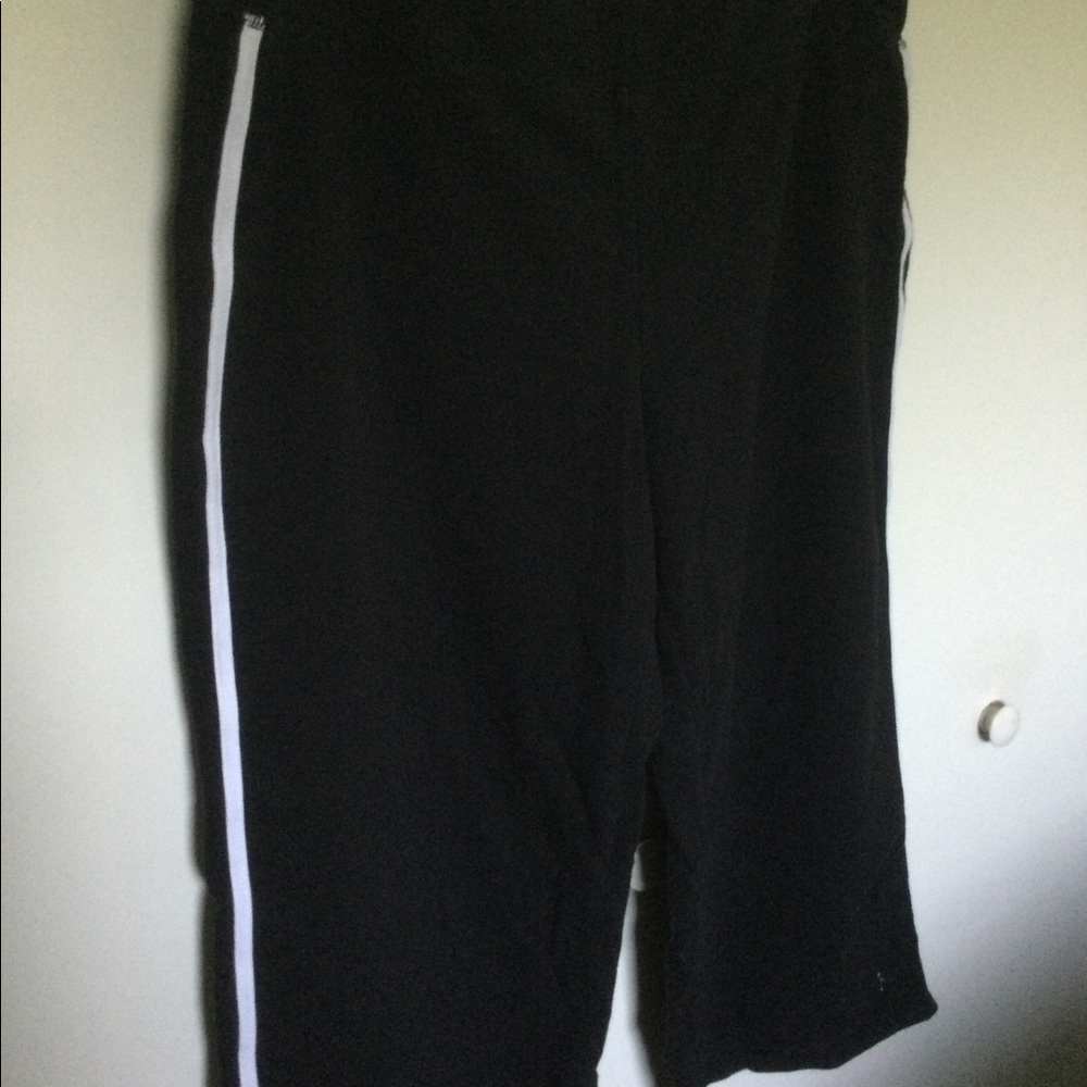 Danskin Women Sport Capri Black XXL/20